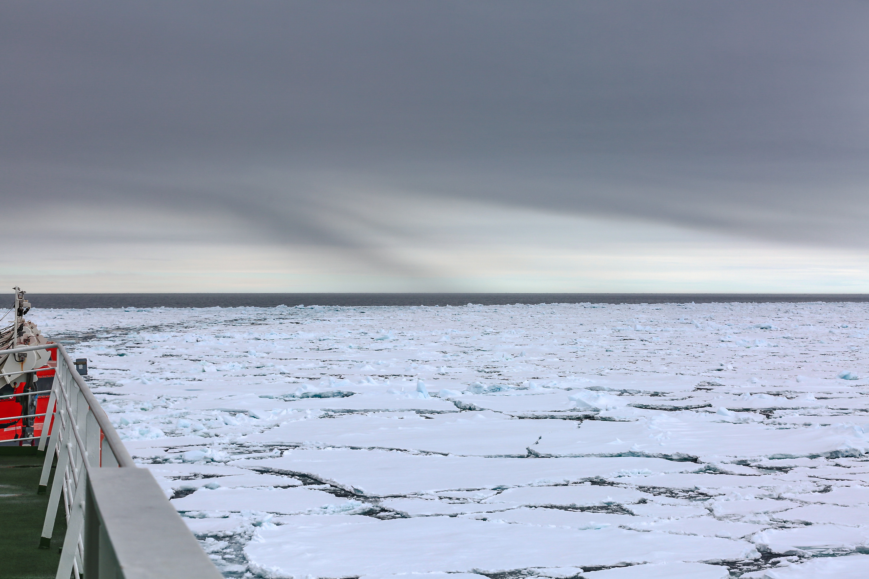 Ice and clouds during the MOSAiC expedition